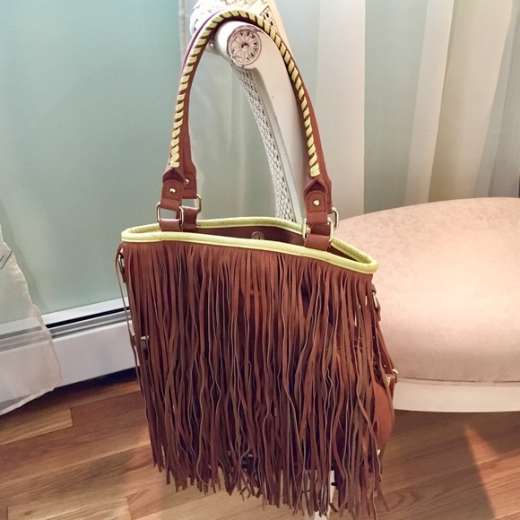 Steven Madden fringe Tote bag - Picture 2 of 5